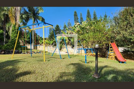 Casa à venda com 420m², 4 quartos e 2 vagas Casa à venda com 420m², 4 quartos e 2 vagasÁrea comum