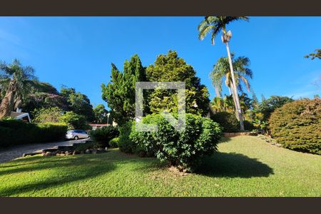 Casa à venda com 420m², 4 quartos e 2 vagas Casa à venda com 420m², 4 quartos e 2 vagasÁrea comum