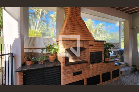 Casa à venda com 420m², 4 quartos e 2 vagas Casa à venda com 420m², 4 quartos e 2 vagasÁrea comum