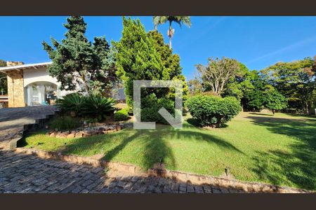 Casa à venda com 420m², 4 quartos e 2 vagas Casa à venda com 420m², 4 quartos e 2 vagasÁrea comum