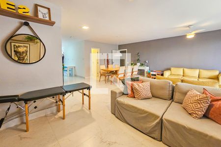 Apartamento para alugar com 185m², 4 quartos e 1 vaga Apartamento para alugar com 185m², 4 quartos e 1 vagaSala