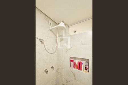 Apartamento para alugar com 185m², 4 quartos e 1 vaga Apartamento para alugar com 185m², 4 quartos e 1 vagaBanheiro da suíte 2