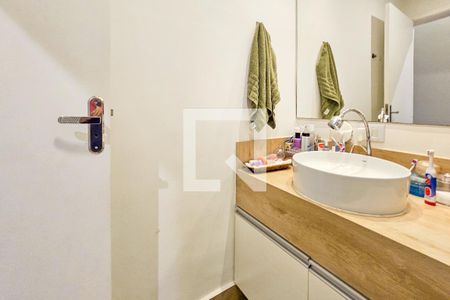 Apartamento para alugar com 185m², 4 quartos e 1 vaga Apartamento para alugar com 185m², 4 quartos e 1 vagaBanheiro