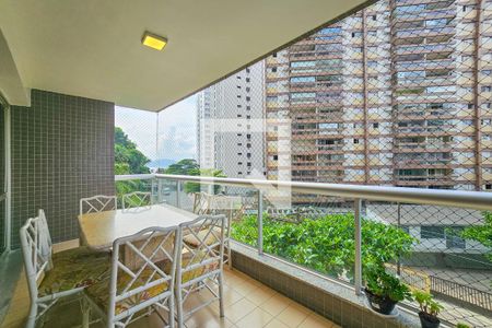 Apartamento para alugar com 185m², 4 quartos e 1 vaga Apartamento para alugar com 185m², 4 quartos e 1 vagaVaranda da Sala