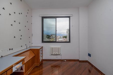 Apartamento à venda com 120m², 3 quartos e 2 vagasQuarto 2