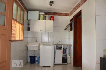Casa à venda com 81m², 2 quartos e 3 vagas Casa à venda com 81m², 2 quartos e 3 vagasCozinha e Área de Serviço
