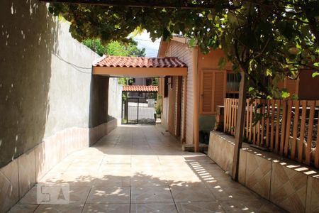 Casa à venda com 81m², 2 quartos e 3 vagas Casa à venda com 81m², 2 quartos e 3 vagasQuintal