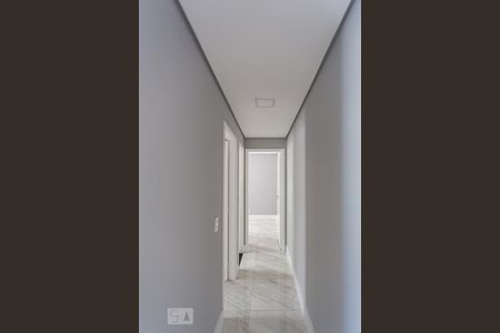 Corredor de apartamento para alugar com 2 quartos, 49m² em São Pedro, Osasco