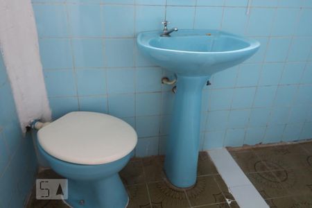 Casa à venda com 220m², 8 quartos e 2 vagasBanheiro