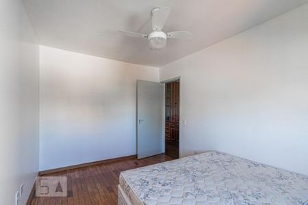 Quarto 1 de apartamento para alugar com 2 quartos, 70m² em São João, Porto Alegre