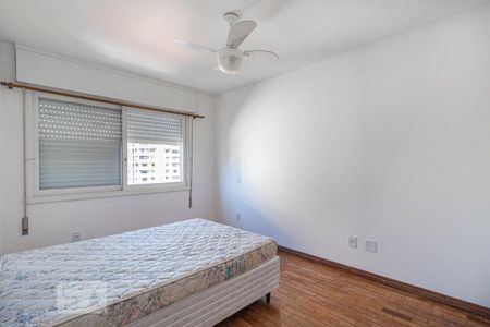 Quarto 1 de apartamento para alugar com 2 quartos, 70m² em São João, Porto Alegre