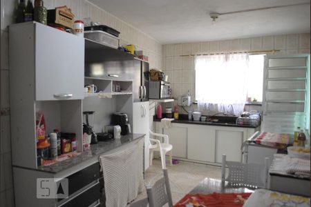 Casa à venda com 113m², 4 quartos e 2 vagasCozinha
