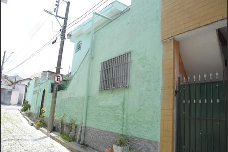 Casa à venda com 113m², 4 quartos e 2 vagasFachada