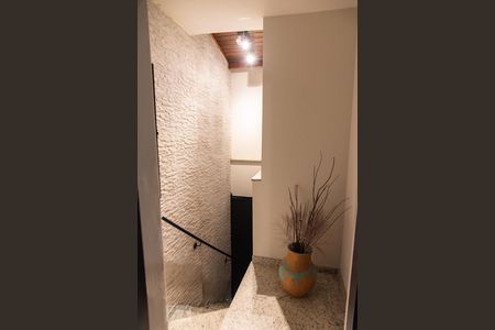 Hall de entrada de casa à venda com 5 quartos, 135m² em Vila Mariana, São Paulo