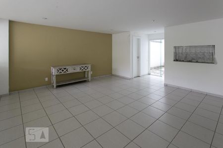 Apartamento à venda com 160m², 1 quarto e sem vagaÁrea comum - Salão de festas