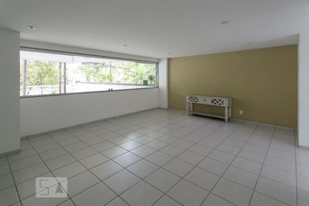 Apartamento à venda com 160m², 1 quarto e sem vagaÁrea comum - Salão de festas