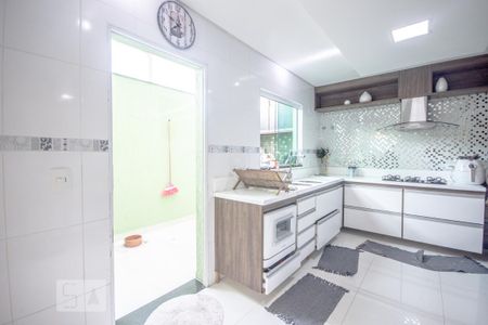 Cozinha de casa de condomínio à venda com 3 quartos, 111m² em Vila Medeiros, São Paulo