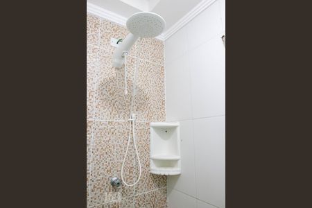 Casa de condomínio à venda com 65m², 2 quartos e 1 vagaChuveiro 