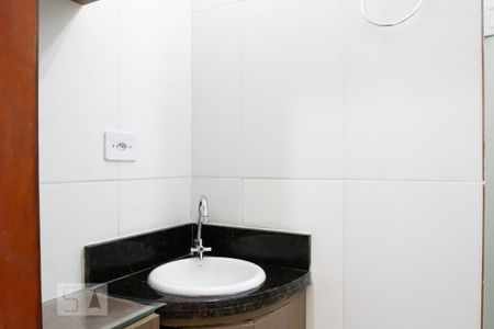 Casa de condomínio à venda com 65m², 2 quartos e 1 vagaBanheiro 