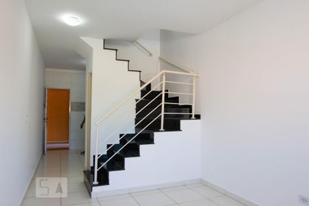 Sala de casa de condomínio à venda com 2 quartos, 65m² em Itaquera, São Paulo
