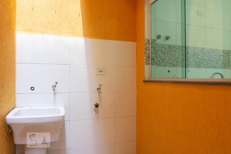Casa de condomínio à venda com 65m², 2 quartos e 1 vagaÁrea de Serviço