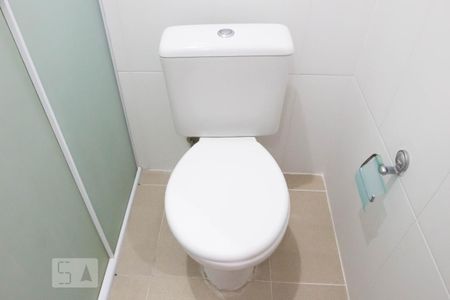 Casa de condomínio à venda com 65m², 2 quartos e 1 vagaDetalhe banheiro