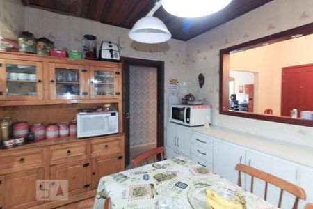 Casa à venda com 230m², 4 quartos e 2 vagasCozinha