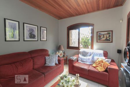 Sala de casa à venda com 4 quartos, 230m² em Medianeira, Porto Alegre