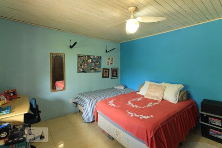 Quarto 1 de casa à venda com 4 quartos, 230m² em Medianeira, Porto Alegre