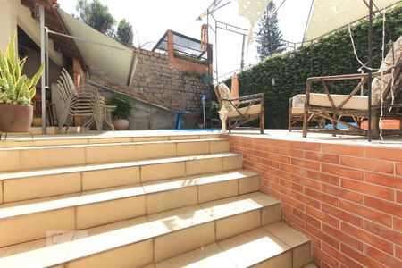 Casa à venda com 230m², 4 quartos e 2 vagasQuintal