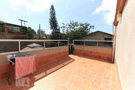 Casa à venda com 230m², 4 quartos e 2 vagasVaranda