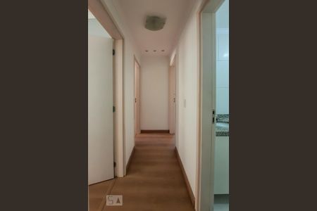 Apartamento à venda com 81m², 3 quartos e 1 vaga Apartamento à venda com 81m², 3 quartos e 1 vagaCorredor