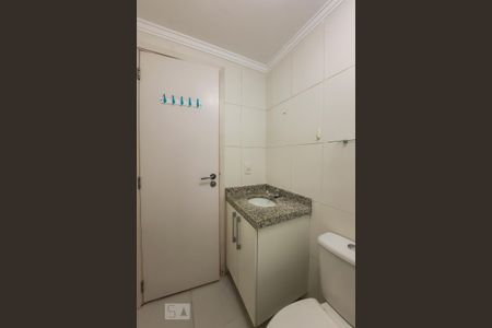 Apartamento à venda com 81m², 3 quartos e 1 vaga Apartamento à venda com 81m², 3 quartos e 1 vagaBanheiro Social