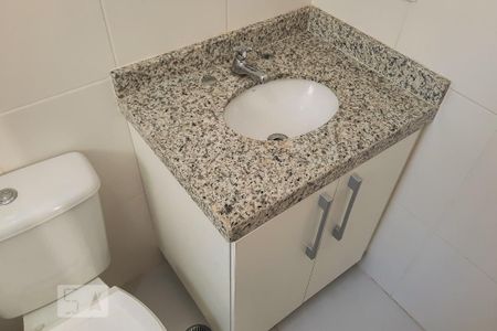 Apartamento à venda com 81m², 3 quartos e 1 vaga Apartamento à venda com 81m², 3 quartos e 1 vagaBanheiro da Suíte