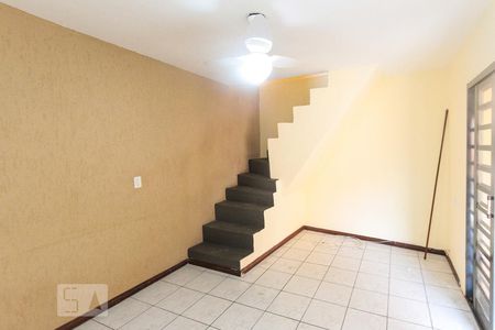 Sala de casa para alugar com 2 quartos, 50m² em Vila Alpina, São Paulo