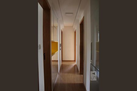 Corredor de apartamento para alugar com 4 quartos, 215m² em Castelo, Belo Horizonte