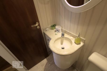 Apartamento à venda com 130m², 3 quartos e 3 vagasLavabo