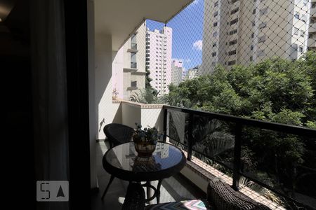Apartamento à venda com 130m², 3 quartos e 3 vagasVaranda da Sala