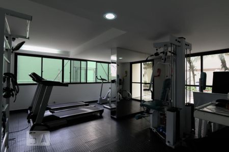 Apartamento à venda com 130m², 3 quartos e 3 vagasÁrea comum - Academia