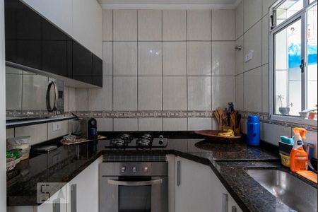 Casa de condomínio para alugar com 77m², 2 quartos e 2 vagasCozinha