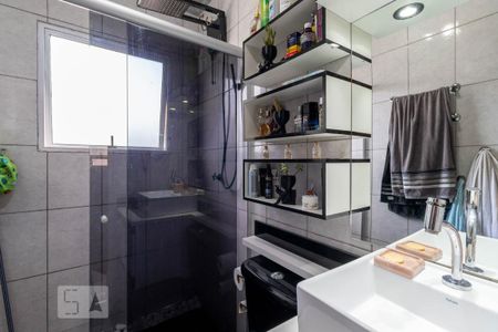 Casa de condomínio para alugar com 77m², 2 quartos e 2 vagasBanheiro