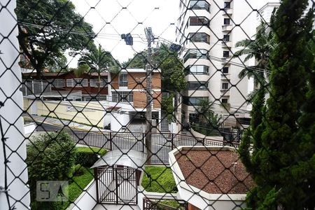 Apartamento à venda com 130m², 3 quartos e 3 vagas Apartamento à venda com 130m², 3 quartos e 3 vagasQuarto 2 vista