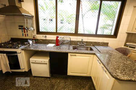 Apartamento à venda com 130m², 3 quartos e 3 vagas Apartamento à venda com 130m², 3 quartos e 3 vagasCozinha