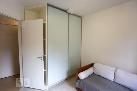 Apartamento à venda com 130m², 3 quartos e 3 vagas Apartamento à venda com 130m², 3 quartos e 3 vagasQuarto 2