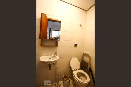 Apartamento à venda com 130m², 3 quartos e 3 vagas Apartamento à venda com 130m², 3 quartos e 3 vagasBanheiro de Serviço