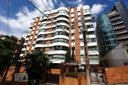 Apartamento à venda com 130m², 3 quartos e 3 vagas Apartamento à venda com 130m², 3 quartos e 3 vagasFachada