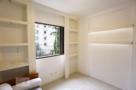 Apartamento à venda com 130m², 3 quartos e 3 vagas Apartamento à venda com 130m², 3 quartos e 3 vagasQuarto 2