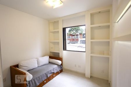 Apartamento à venda com 130m², 3 quartos e 3 vagas Apartamento à venda com 130m², 3 quartos e 3 vagasQuarto 2