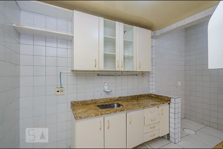 Cozinha de casa de condomínio à venda com 3 quartos, 65m² em Salgado Filho, Belo Horizonte