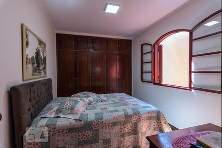 Suíte de casa à venda com 3 quartos, 200m² em Vila Georgina, Campinas